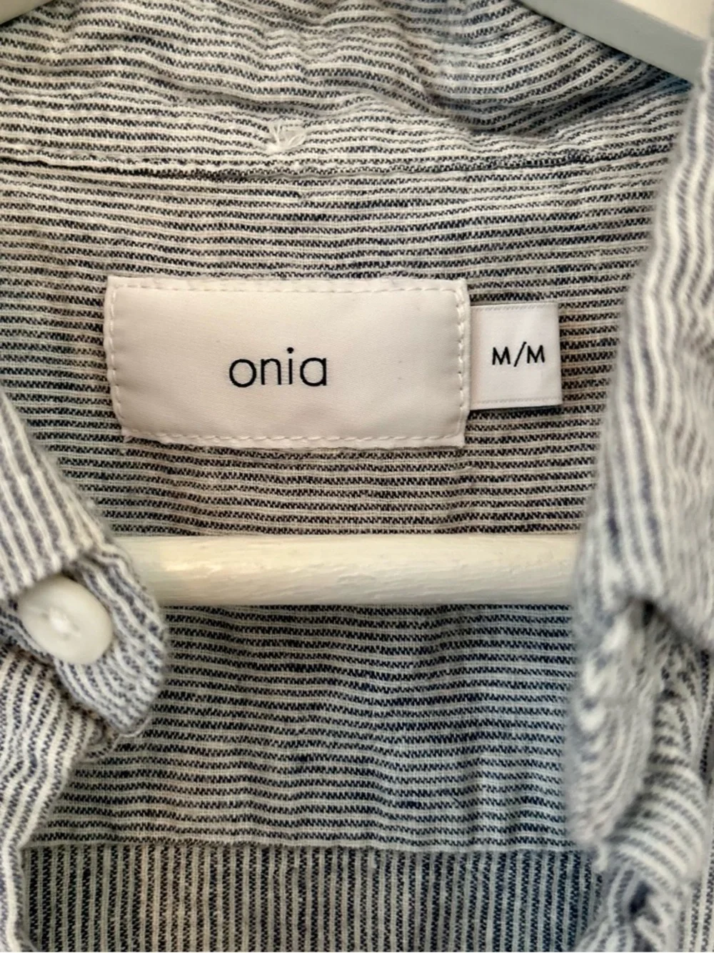 Onia Revolve Gray ShortSleeve Linen Blend Up Shirt Size M Coastal Beach Vacation - Picture 6 of 7